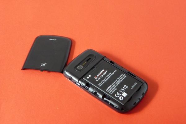 Review Allview Q1 GET - telefon QWERTY dual SIM 3G la preț rezonabil (Video)