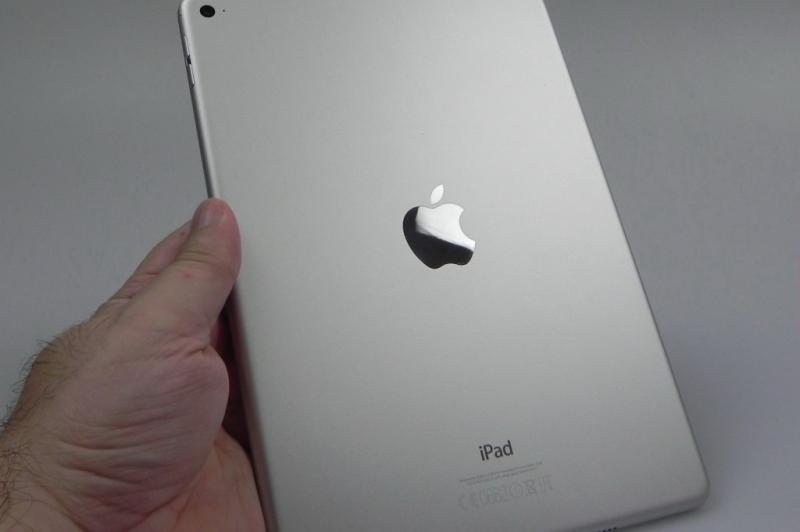 iPad Air 2 Review: În continuare cea mai bună tabletă de 10 inch, cu performanță și cameră foarte bună (Video): apple_ipad_air_2_021jpg.jpg