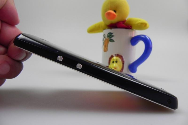 Philips Xenium W8510 Review: smartphone midrange cu dotări ca atare și baterie de flagship, dar nu chiar impresionantă (Video): philips_xenium_w8510_review_45jpg.jpg