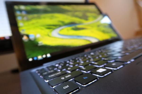 Acer Aspire Switch 12 S: Baterie cu 2 celule, peste ce vine din China în aceste zile