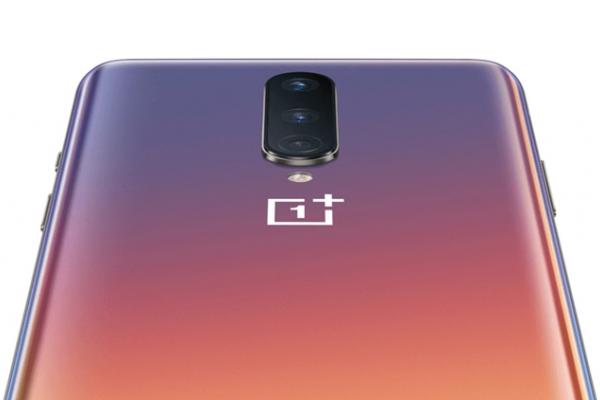 OnePlus 8 spune adio design-ului învechit al predecesorilor și aduce un strop de culoare; Iată-l în varianta multicoloră "Glow"