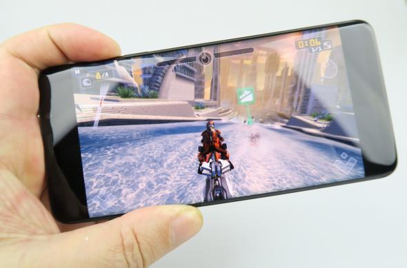 Samsung Galaxy S9+ - Galerie foto Mobilissimo.ro: Samsung-Galaxy-S9-Plus_077.JPG