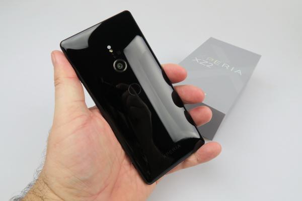 Sony Xperia XZ2 - Unboxing