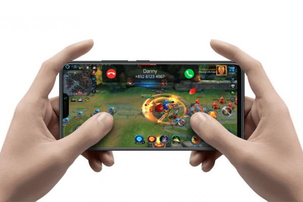 Vivo V9 este un alt smartphone cu decupaj în ecran; Debutează oficial și pune accentul pe captura selfie