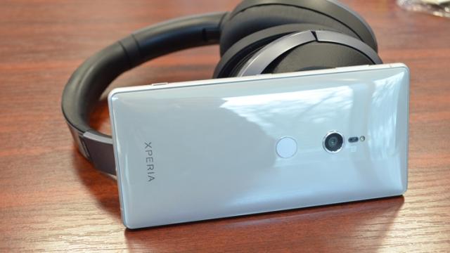 <b>Sony Xperia XZ2 şi seria XA2 vor primi actualizări de tip Seamless System Update; Iată ce înseamnă</b>Aflăm astăzi faptul că japonezii de la Sony au un plan bine făcut în ceea ce privește update-ul terminalelor din seria Xperia XZ2 și Xperia XA2. Astfel, se va merge pe ideea Seeamless System Update ce presupune actualizări 