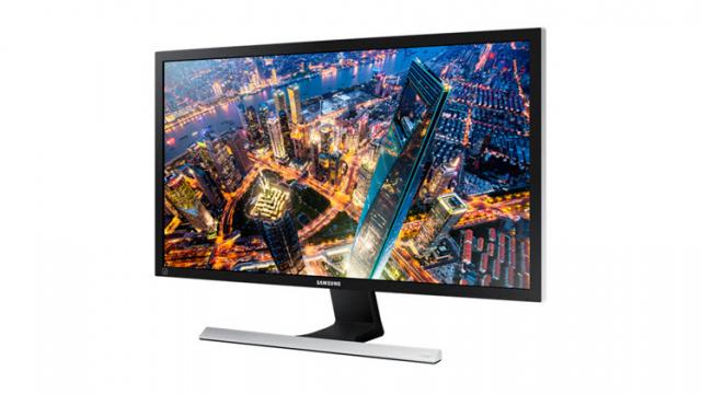 <b>Turul Magazinelor #391: Sistem desktop gaming, pantofi sport Nike la super preţ, monitor 4K excelent şi imitaţie reuşită de LEGO Star Wars</b>Cumva în turul magazinelor de astăzi am strecurat și două produse de gaming, primul de pe listă fiind un sistem bine echilibrat, iar cel de-al doilea un monitor de gaming ce impresionează prin diagonală și rezoluție. Mai avem drept propuneri