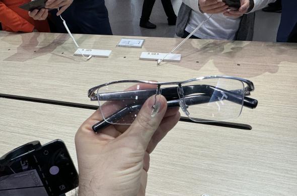 HUAWEI Eyewear 2 - Fotografii MWC 2024: Photo 26.02.2024, 13 37 09.jpg