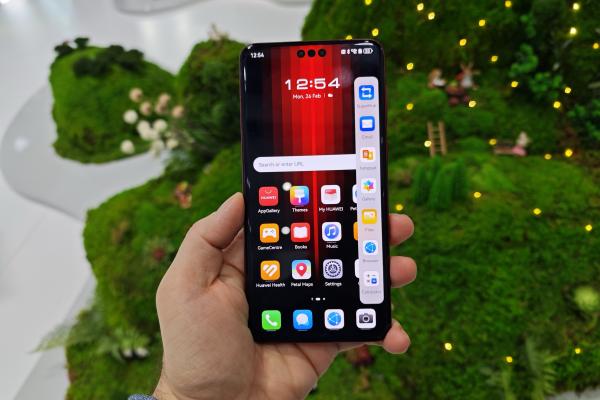 Huawei Mate 60 RS Ultimate Edition - Fotografii hands-on