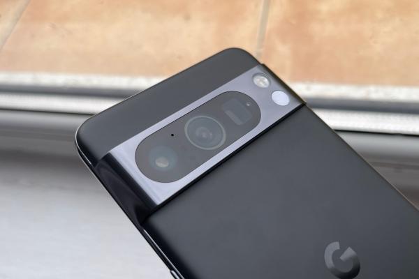 Google Pixel 8 câștigă premiul pentru cel mai bun smartphone la MWC 2024 Awards
