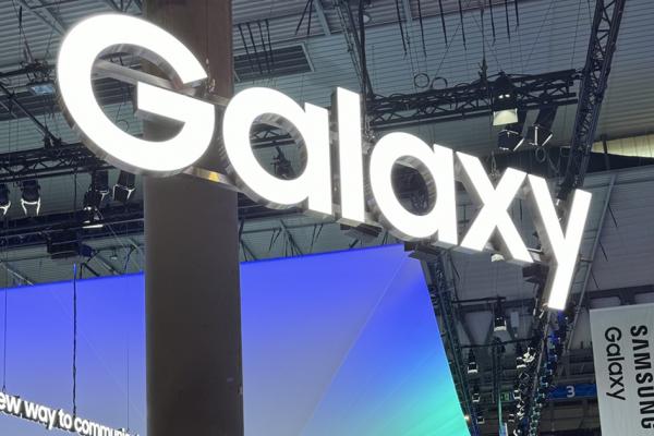 MWC 2024: Turul standului Samsung din Barcelona - Galaxy Ring, Galaxy AI, ecologie, S24