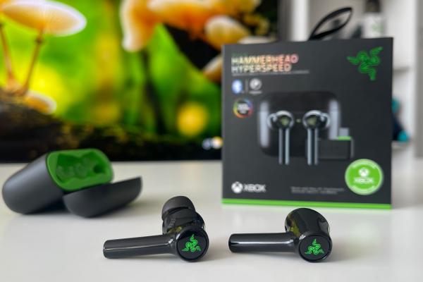 RAZER Hammerhead Hyperspeed Review: căștile in-ear de gaming pentru Xbox, PS5 sau smartphone, cu iluminare Chroma RGB și ANC