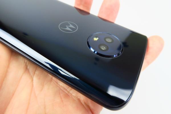 Motorola Moto G6: Cameră bună la culori, selfie, nu şi la Bokeh