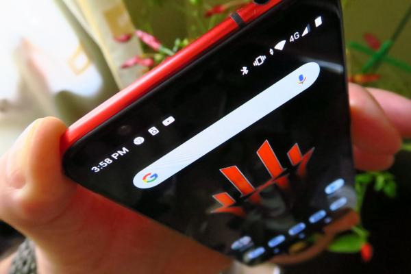 ZTE Nubia Red Magic 3S: Display mare, cu refresh rate excelent, dar nu foarte luminos