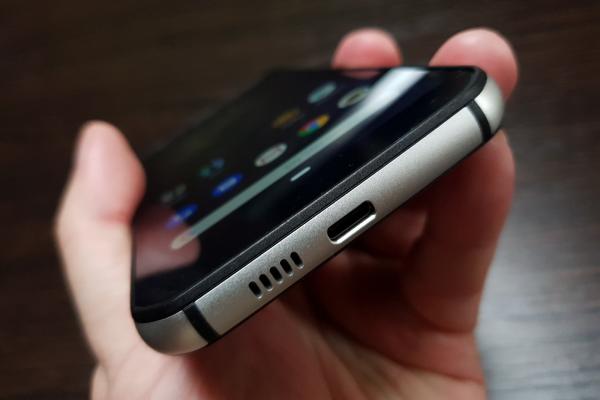 CAT S52: Conectivitate de încredere, bine pusă la punct