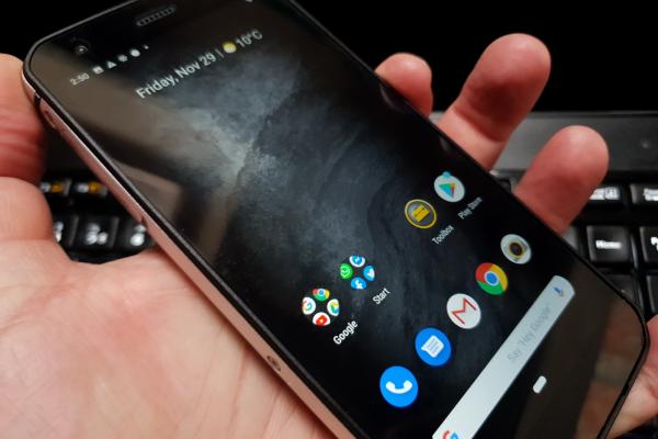 CAT S52: Baterie rezonabilă, mai ales pentru activităţi intense, de lungă durată