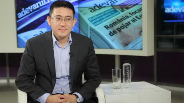 <b>[UPDATE Declarație oficială] Huawei nu vrea să se mai întoarcă la Google Services nici în cazul în care se ridică interdicţia SUA</b>Am scris de multe ori despre fidelitatea celor de la Huawei faţă de Android, la care nu vor renunţa prea curând, chiar şi ştirbit de Google Services. Acum Huawei Mobile Services a crescut, a evoluat şi urmează să îl vedem cât de curând devenit soluţie..