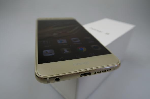 Huawei Honor 8 - Unboxing: Huawei-Honor-8_033.JPG