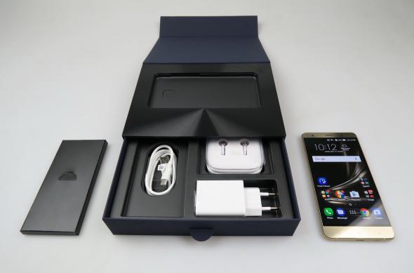 ASUS ZenFone 3 Deluxe (ZS570KL) - Unboxing: ASUS-ZenFone-3-Deluxe_005.JPG