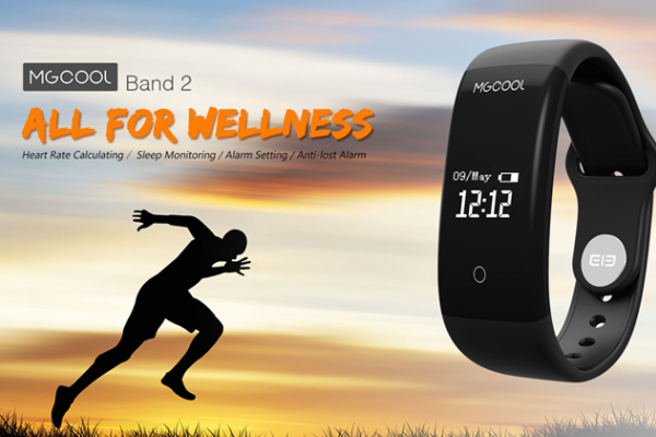 UPDATE Câștigător: MGCOOL Band 2 este o brățară fitness ce costă doar 80 lei; o puteți câștiga chiar voi prin intermediul unui giveaway aici!