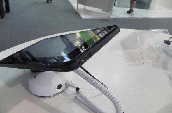 MWC 2012: ViewSonic ViewPad G70 hands on tableta Android 4.0 cu ecran de 7 inch, interfață 3D (Video): dscn0955jpg.jpg