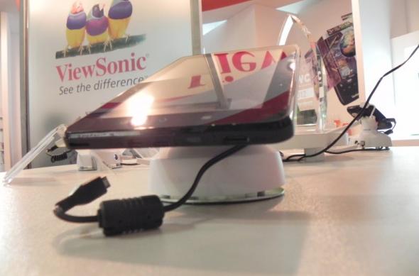 MWC 2012: ViewSonic ViewPad G70 hands on tableta Android 4.0 cu ecran de 7 inch, interfață 3D (Video): dscn0956jpg.jpg