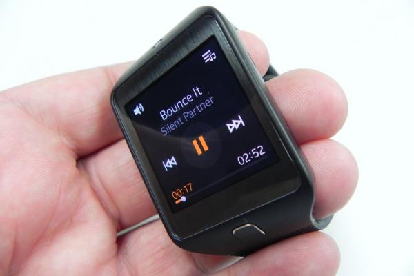 Samsung Gear 2 Neo review: plastic, nu premium, Tizen, nu Android, câteva funcții atractive (Video)