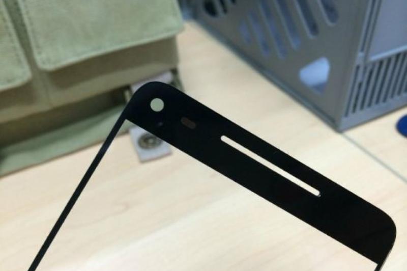 Panoul frontal al lui ZTE Nubia X6 apare pe web, redefinește noțiunea de edge to edge: zte_nubia_x6_bezel_02.jpg