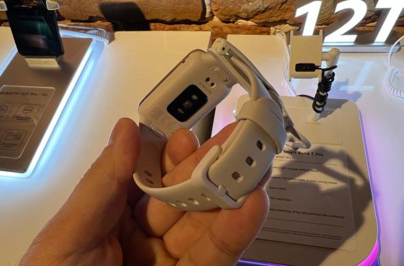 Xiaomi Smart Band 7 Pro - Fotografii hands-on: Xiaomi-Smart-Band-7-Pro_004.jpg
