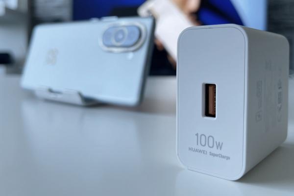 Huawei nova 10 Pro: Baterie cu 500 mAh mai mare decât predecesorul, încărcare ultra rapidă