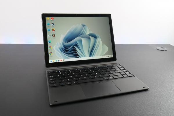 Prezentare CHUWI UBook XPro - Tableta cu Windows 11 care poate înlocui un laptop la nevoie, cu stylus și kickstand detașabil