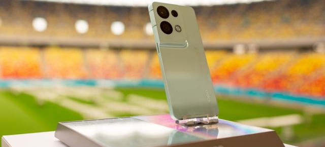 Debut pe stadionul Arena Națională pentru OPPO Reno8 Pro, în cadrul unui eveniment cu fotbal, sport și Ilie Dumitrescu ca imagine a parteneriatului OPPO - UEFA
