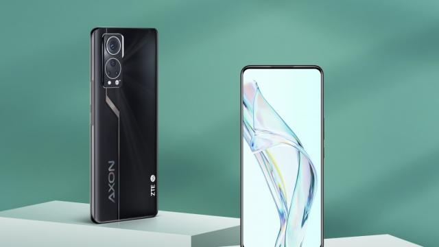 <b>ZTE Axon 30S debutează oficial! Smartphone cu senzor selfie ascuns sub display pentru doar 237 de dolari</b>Dacă Samsung e „regele telefoanelor pliabile”, ZTE ar fi lider în cazul terminalelor cu senzor selfie ascuns sub display. Compania are multe astfel de modele în portofoliu, majoritatea flagship-uri cu ecrane generoase și design inedit