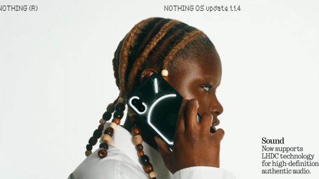 <b>Nothing Phone (1) primește o nouă actualizare care aduce îmbunătățiri la nivel de cameră și suport audio LHDC</b>Fără îndoială, Nothing Phone (1) este smartphone-ul în jurul căruia s-a creat hype excesiv înainte de debut, în acest an. Deși vorbim despre un model midrange, impresionează plăcut la prima vedere și personal, am urmărit atent părerile posesorilor