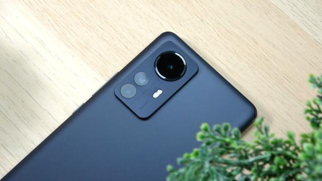 <b>Xiaomi 13 Pro este certificat în China, având confirmată încărcarea super rapidă la 120W; Vine în decembrie</b>Deși ne pregătim ca pe data de 4 octombrie să facem cunoștiință cu Xiaomi 12T Pro (telefonul ce integrează cameră de 200 megapixeli), nu uităm că finalul anului ne va aduce noua serie de flagship-uri Xiaomi 13 cu procesor Snapdragon 8 Gen2
