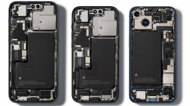 <b>Cât costă componentele lui iPhone 14, 14 Pro? O analiză dezvăluie o creştere de 20% față de modelele anterioare</b>Nikkei Asia vine azi cu o analiză a componentelor lui iPhone 14 care explică oarecum creşterea preţurilor practicată de Apple pentru iPhone-urile vândute la nivel global. Se pare că au crescut preţurile componentelor cu 20%, ajungând 
