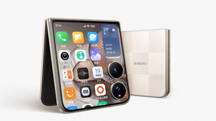 Xiaomi MIX Flip 2 vine cu îmbunătățiri la balama, cută aproape zero și procesor Snapdragon 8 Elite