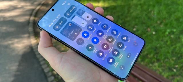 OPPO Find X8 Ultra: Software de China, cu mult bloatware, asistent AI Breeno și buton customizabil
