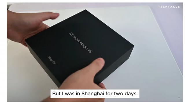 <b>Noul pliabil Honor Magic V5 a primit deja unboxing, înainte de lansare (Video)</b>Honor Magic V5 încă nu a fost lansat oficial (se întâmplă pe 2 iulie 2025), dar primele unboxing-uri au început să apară online. Ele ne oferă o privire detaliată asupra celui care ar putea deveni cel mai subțire pliabil de până acum