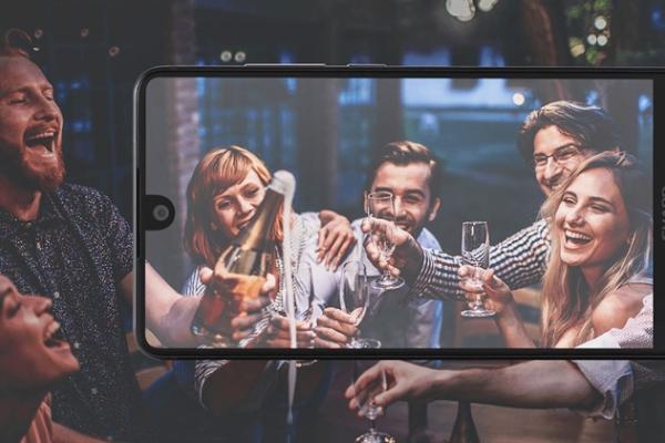 Sharp Aquos C10 costă acum doar 510 lei în oferta TomTop; Are procesor Snapdragon 630 și 4 GB RAM