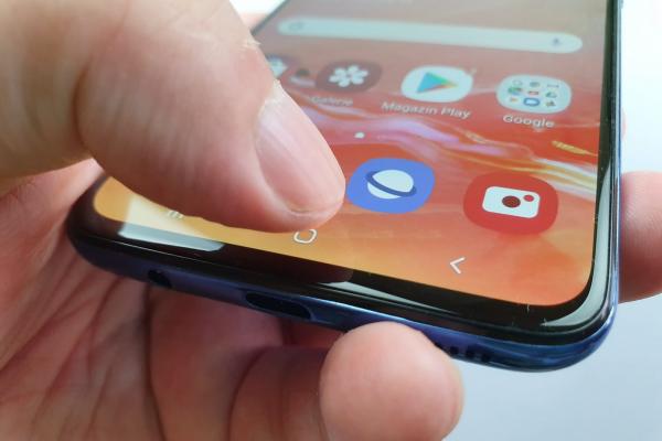 Samsung Galaxy A70 Review în Română