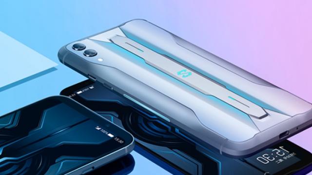 <b>Xiaomi Black Shark 2 Pro debutează oficial cu 12 GB RAM, stocare UFS 3.0 și procesor Snapdragon 855+; Costă 390 euro</b>Exact așa cum era programat, astăzi pe data de 30 iulie a venit și debutul lui Xiaomi Black Shark 2 Pro - o variantă actualizată a lui Black Shark 2 ce vine cu upgrade-uri interesante la pachet. Prima și cea mai notabilă schimbare 