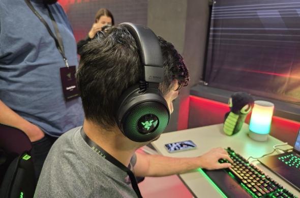 Razer Kraken V4 Pro: Razer-Kraken-V4-Pro_065.jpg