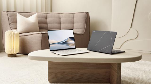 <b>Zenbook S 14 cu AI: ASUS aduce pe piața din România un laptop subțire și puternic</b>ASUS a anunțat disponibilitatea pe piața românească a noului Zenbook S 14 (UX5406), un laptop de 14 inchi care integrează inteligența artificială într-un design subțire de doar 1,1 cm. Acest model este echipat cu cele mai noi procesoare Intel Core Ultra 9