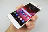 Motorola-Moto-Z2-Play_125.JPG
