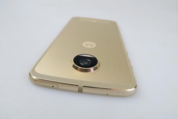 Motorola Moto Z2 Play - Galerie foto Mobilissimo.ro