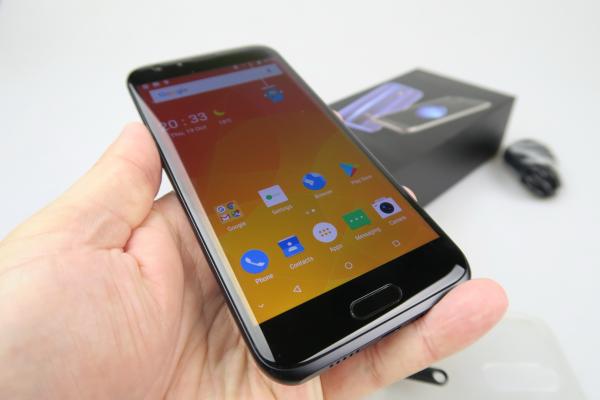 Unboxing DOOGEE BL5000 (conținutul cutiei)