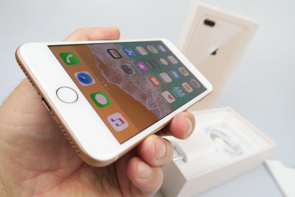 Apple iPhone 8 Plus - Unboxing