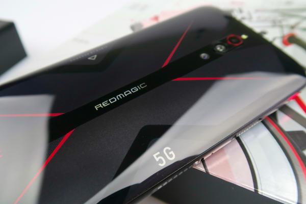 Nubia Red Magic 5G Review în Română; Telefon de gaming cu ecran de 144 Hz, rival ROG Phone 3/ Legion Duel