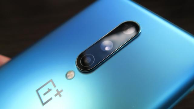 <b>Un device misterios numit "OnePlus KB2001" apare în GeekBench cu procesor Snapdragon 865; Ar putea fi OnePlus 8T</b>Nici bine nu s-a lansat OnePlus Nord și iată că deja vorbim despre următorul smartphone al companiei chineze, unul flagship de această dată. Descoperim astăzi o listare în baza de date GeekBench a unui telefon 