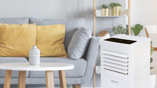 <b>REDUCERI REALE Altex: azi avem cuptor microunde cu grill sub 300 lei și aer condiționat portabil</b>Și astăzi Altex are REDUCERI REALE pentru noi, penultima zi din luna iulie care ne aduce oferte foarte atractive. Pe listă se află în prim plan un cuptor microunde cu grill la preț de sub 300 lei, dar și un aparat de aer condiționat 